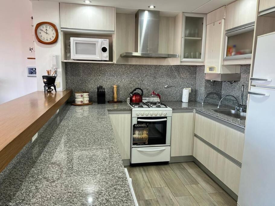 Apartamento Departamento De Categoria A 50mt De Playa La Perla *